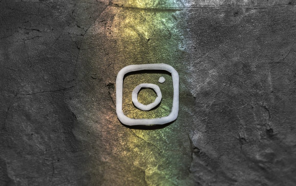 The Logo of Instagram as a way to say you have to promote your event on it